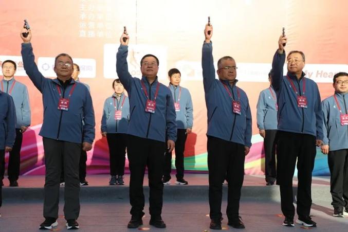 马拉松事件的县委书记_马拉松县委书记坠亡_马拉松 县长