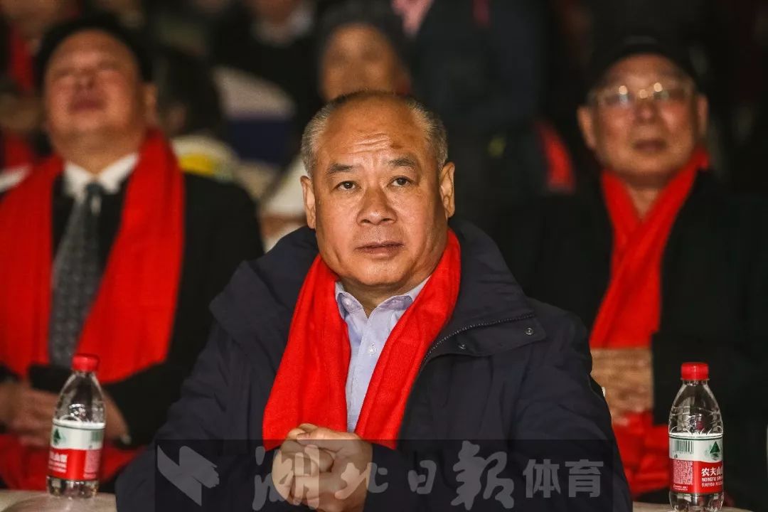 体操员健身明星男的有哪些_体操健身员明星男_体操运动员娱乐圈
