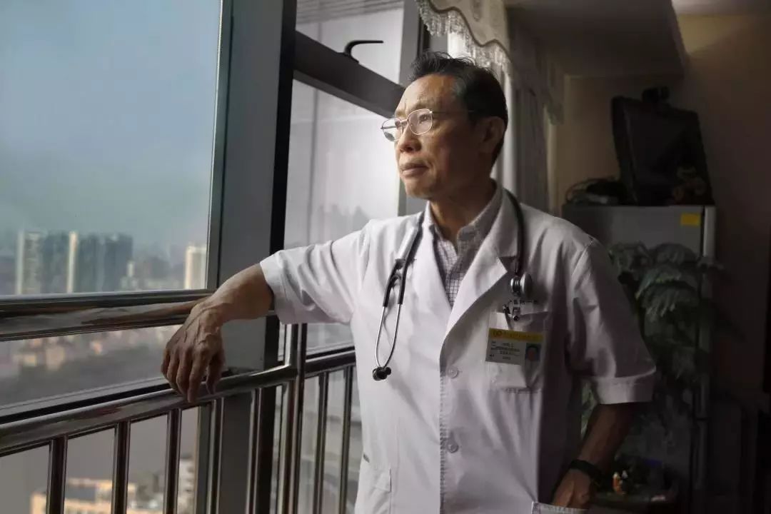 南山区游泳比赛_钟南山女儿游泳冠军_南山文体中心游泳考级