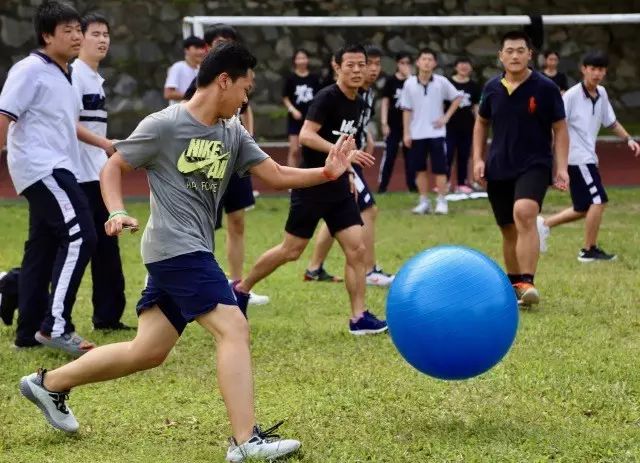 高中运动会比赛_高中学校运动会_高中运动会赛程