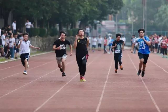 高中学校运动会_高中运动会赛程_高中运动会比赛