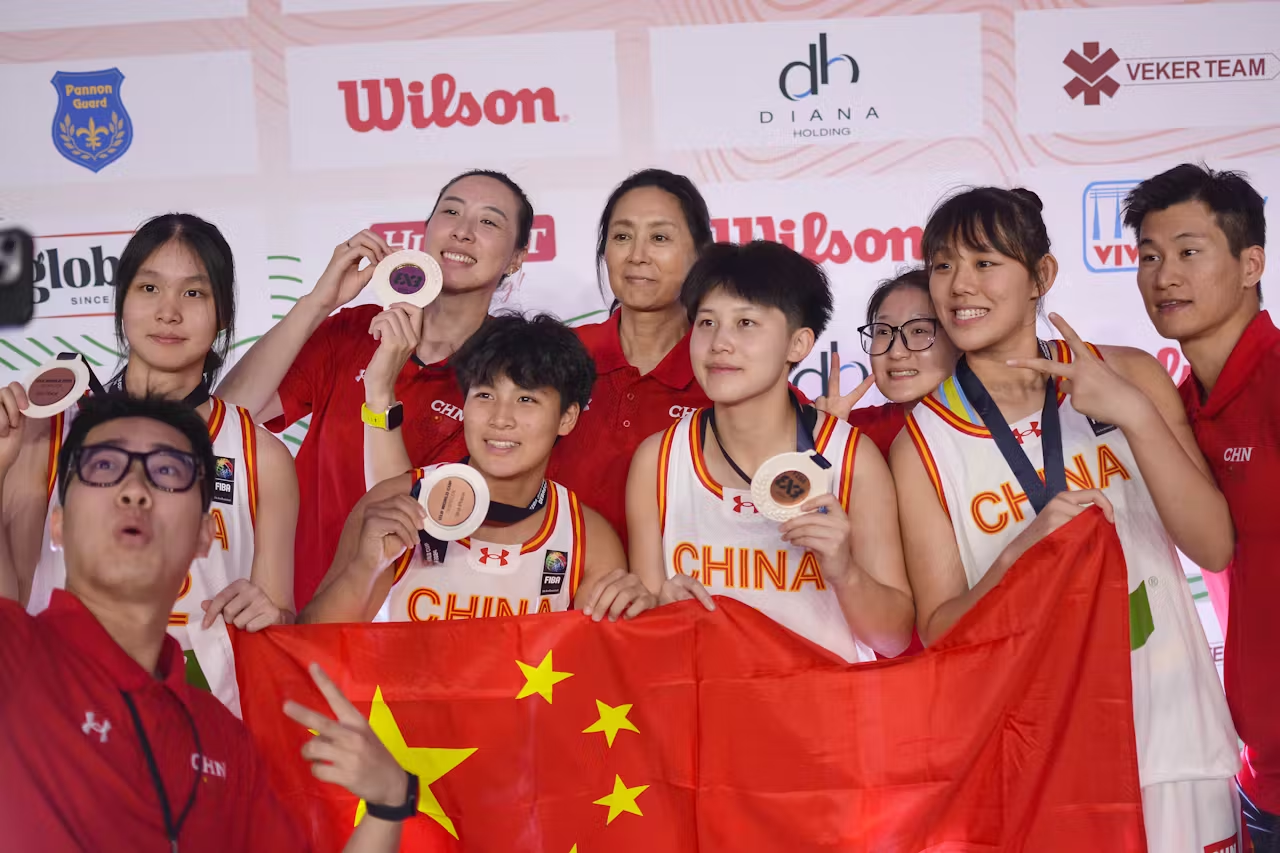 篮球冠军中国翻拍_篮球冠军中国队_中国3人篮球 冠军