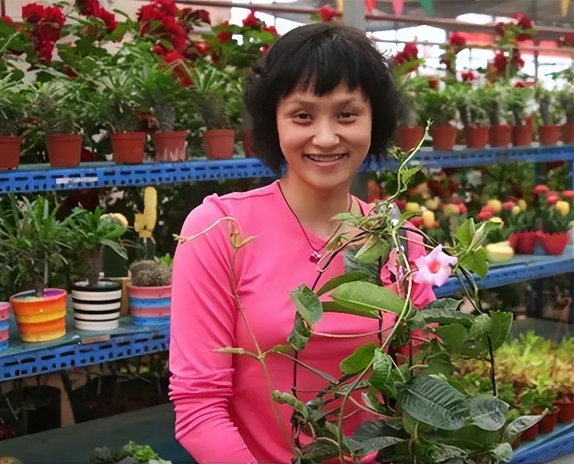 游泳冠军拖鞋是谁的_游泳运动员拖鞋_游泳拖鞋什么牌子好