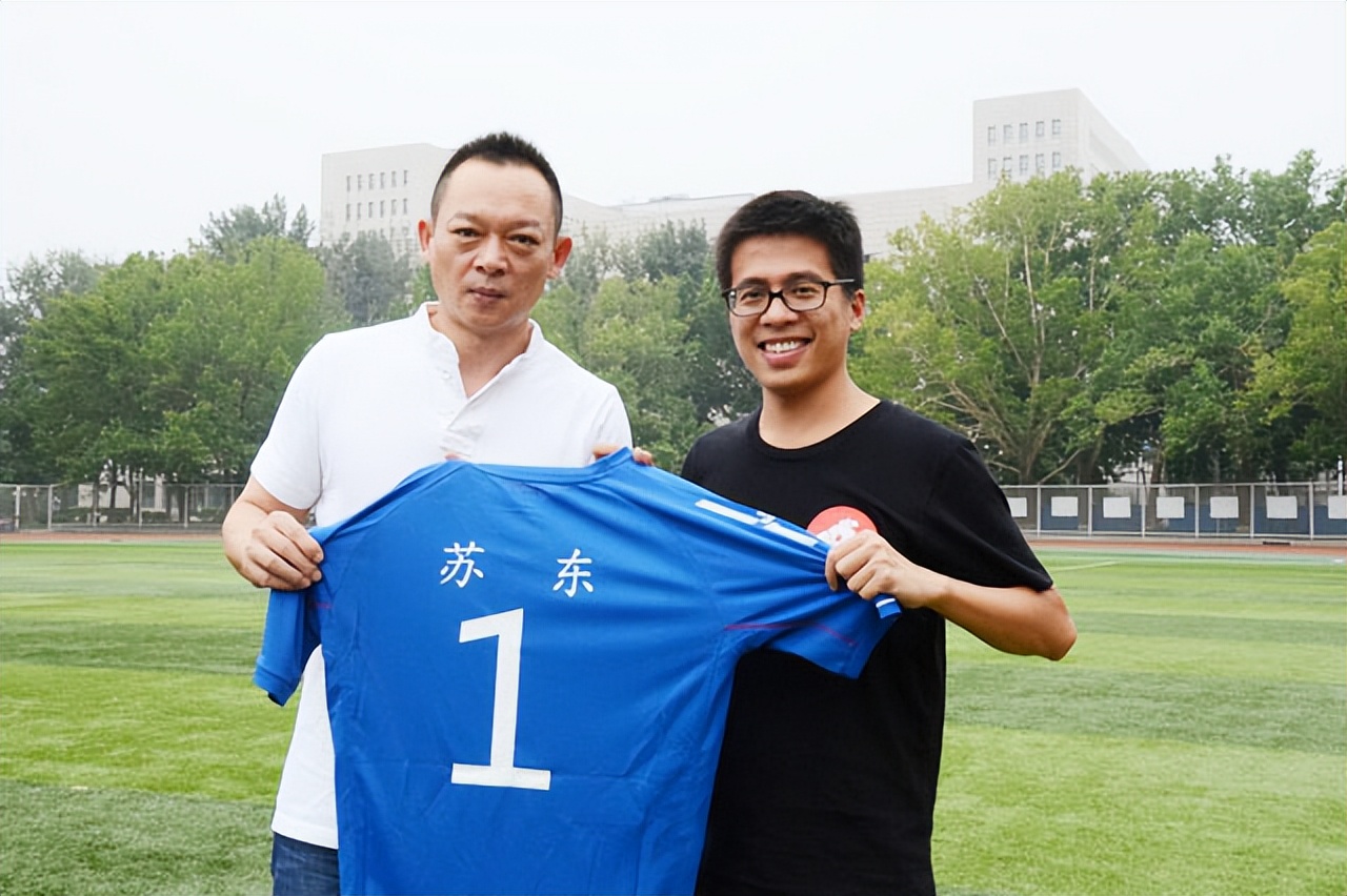 游泳拖鞋什么牌子好_游泳运动员拖鞋_游泳冠军拖鞋是谁的