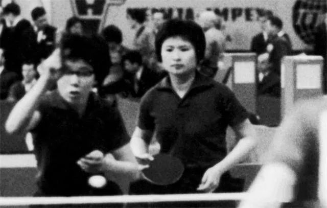 游泳冠军女孩_游泳奥运冠军女儿老师是谁_女儿的游泳老师是奥运冠军